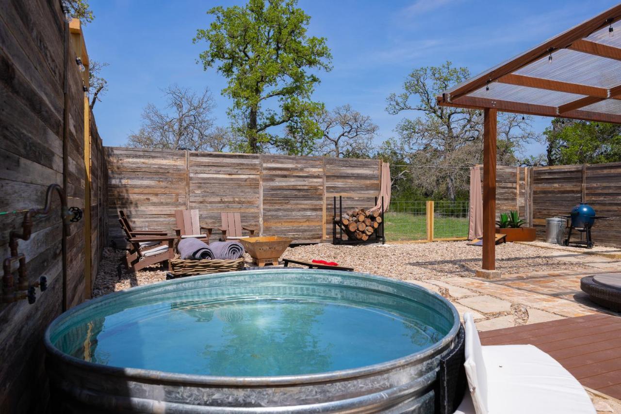 Romantic Tiny Luxury Retreat W Heated Pool, Sauna N Outdoor Shower In Wimberley 10 Acres Villa Екстериор снимка