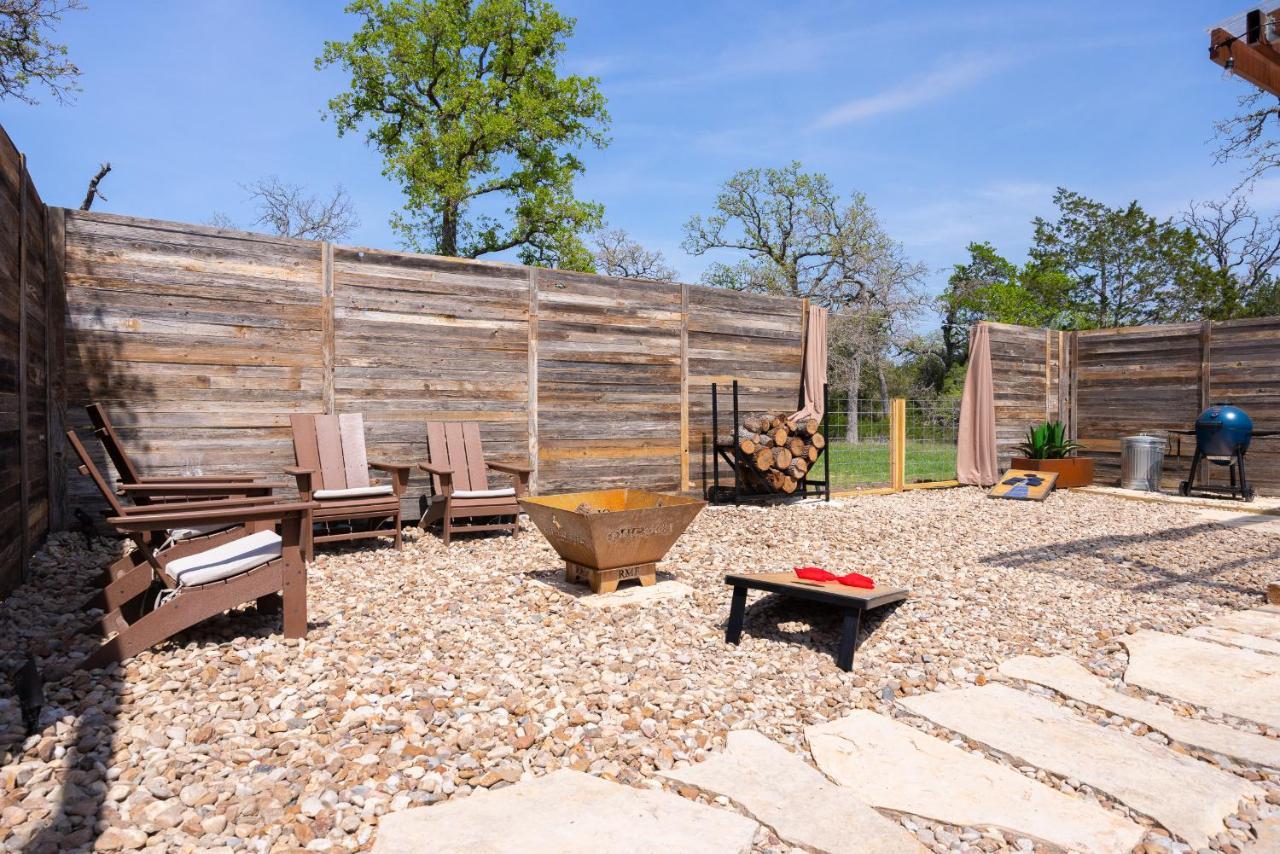 Romantic Tiny Luxury Retreat W Heated Pool, Sauna N Outdoor Shower In Wimberley 10 Acres Екстериор снимка
