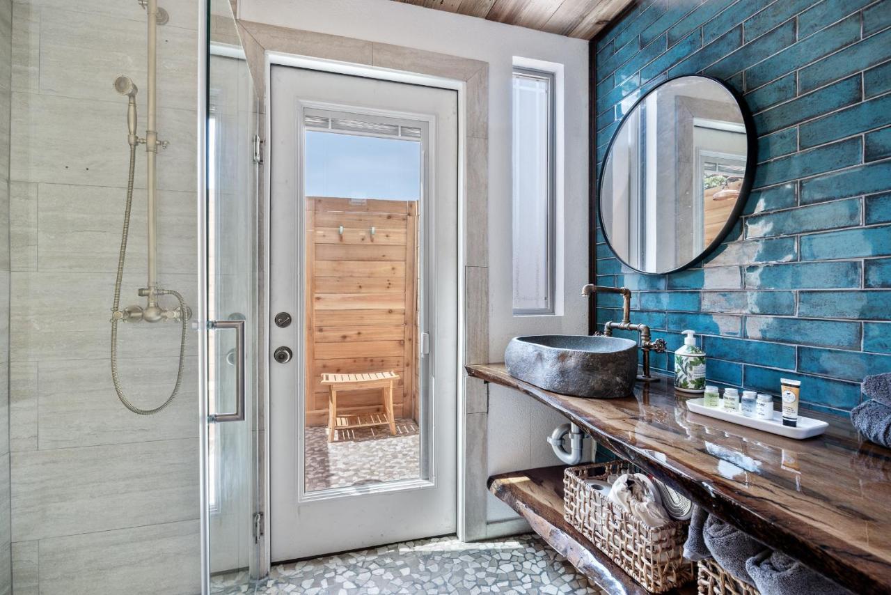 Romantic Tiny Luxury Retreat W Heated Pool, Sauna N Outdoor Shower In Wimberley 10 Acres Екстериор снимка