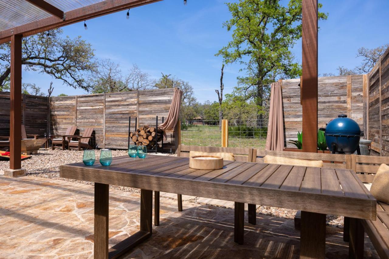 Romantic Tiny Luxury Retreat W Heated Pool, Sauna N Outdoor Shower In Wimberley 10 Acres Villa Екстериор снимка