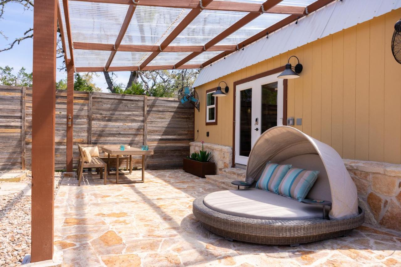 Romantic Tiny Luxury Retreat W Heated Pool, Sauna N Outdoor Shower In Wimberley 10 Acres Екстериор снимка
