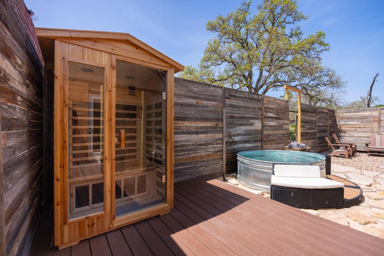 Romantic Tiny Luxury Retreat W Heated Pool, Sauna N Outdoor Shower In Wimberley 10 Acres Екстериор снимка