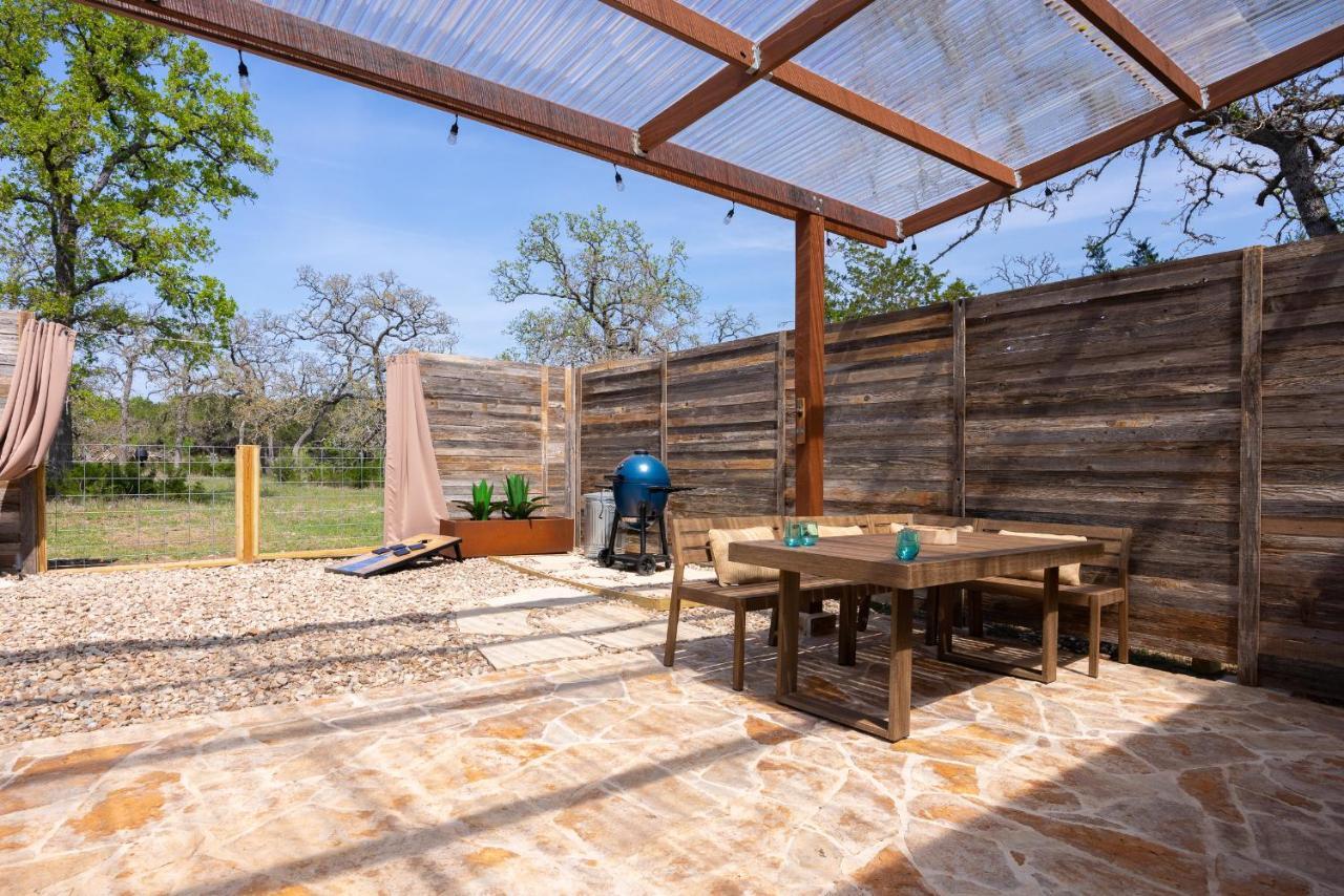 Romantic Tiny Luxury Retreat W Heated Pool, Sauna N Outdoor Shower In Wimberley 10 Acres Екстериор снимка