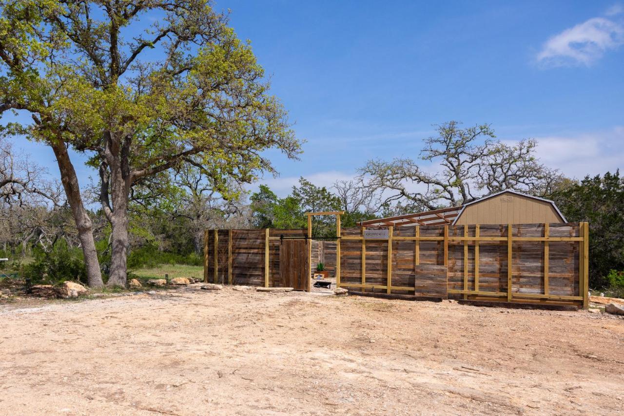 Romantic Tiny Luxury Retreat W Heated Pool, Sauna N Outdoor Shower In Wimberley 10 Acres Villa Екстериор снимка